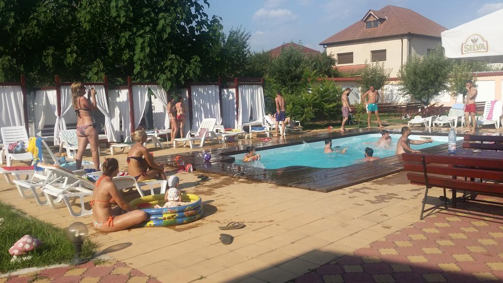Casa Alba Hotel Râmnicu Vâlcea Exterior foto